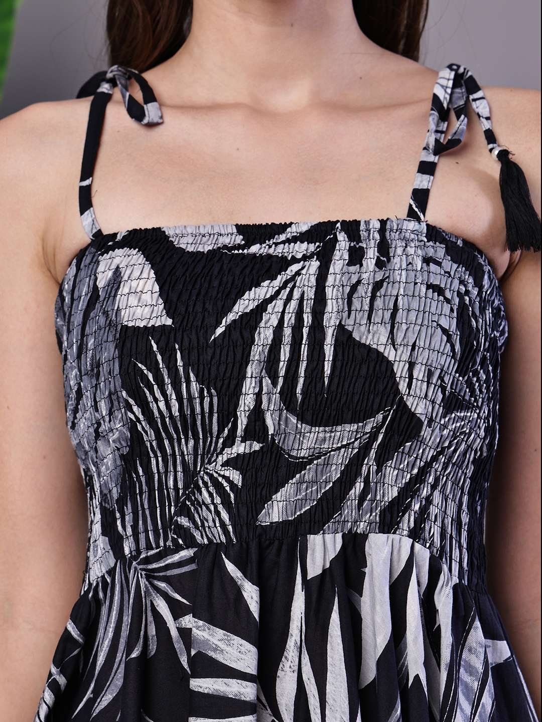 Women's Black & White Leaf Print Cotton Handkerchief Hem Dress Midi Dresses - Image 5